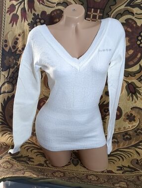 bebe V-Neck Long Sleeve Sweater chenille